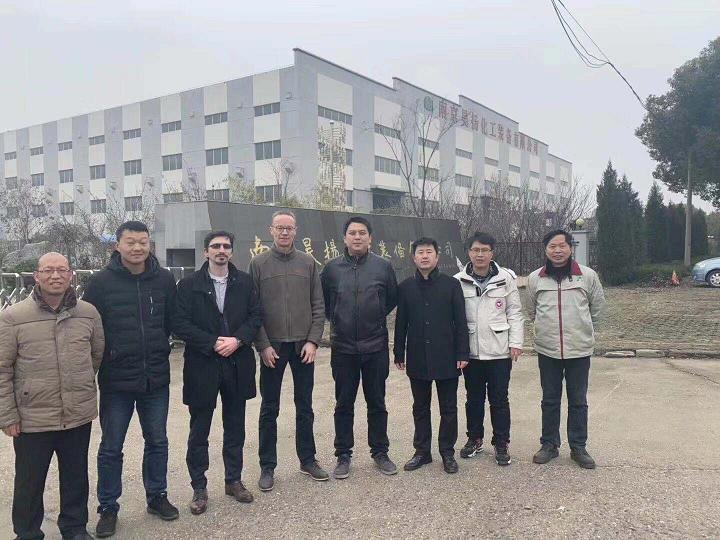 Foreign businessman deshinibujima visits our company(图1)